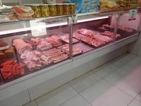 Bancone frigo Paston frigo di circa 8 mt, affettatrice marca Amb
