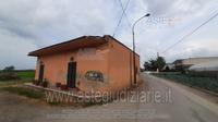 Appartamento al piano terra composto da...