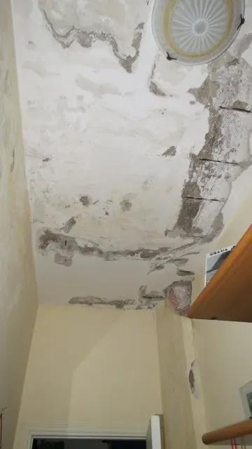 Diritti di piena ed esclusiva proprietà sulle seguenti unità immobiliari facenti parte del fabbricato sito in Comune di Sant’Elpidio a Mare, alla via Celeste n. 5, - deposito della superficie catastale di metri quadrati 144 (centoquarantaquattro) ubicato al piano secondo sottostrada; - laboratorio della superficie catastale di metri quadrati 398 (trecentonovantotto) ubicato al piano secondo sottostrada; - locale garage della superficie catastale di metri quadrati 43  ubicato al piano secondo sottostrada