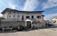 Compendio immobiliare costituito da abitazione posta su...