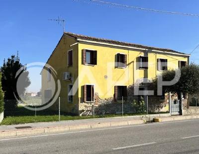 Lotto Unico - piena proprietà di fabbricato ad uso...