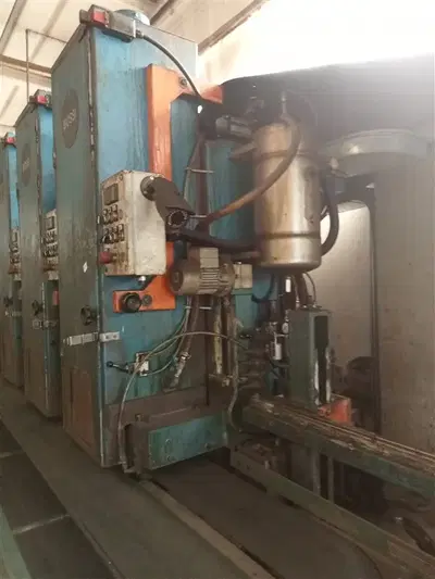 STOCK DI MACCHINARI, ATTREZZATURE E ARREDO UFFICI PER OFFICINA MECCANICA