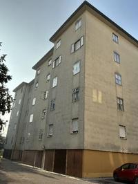 Trattasi di appartamento al piano quarto con garage al...