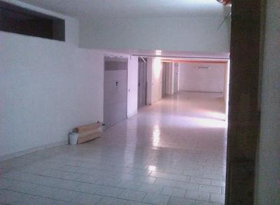 Garage in Solarino, Via Aldo Moro, sn, piano s.i., f. 7 p.lla 1210 sub 10, cat. c/6, cl.4, mq30