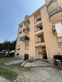 Appartamento di mq. 108,10 al 3° piano, composto da...