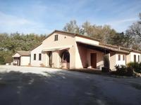 RACCOLTA OFFERTE - Villa con magazzino e corte esclusiva...