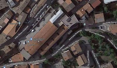 Diritti di piena proprietà di un bene immobile ad uso magazzino sito nel Comune di Montegranaro al piano di Via Pomarola(IV livello sottostrada rispetto a Via Cavallotti) con accesso carrabile diretto su Via Pomarola e con possibilità di cambio di destinazione a garage.IDENTIFICAZIONE CATASTALE: -Foglio 19 particella 60 sub. 49 (catasto fabbricati), categoria C/2, classe 2, cons. 101 mq, sup. catastale 117 mq, rendita 208,65;