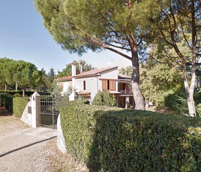 Appartamento ad uso abitativo posto al piano seminterrato di fabbricato...