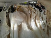 LOTTO 20: N.24 ABITI DA SPOSA
