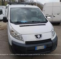 Autocarro Peugeot Expert 2.0 D. 100 kw, targato DX 242...