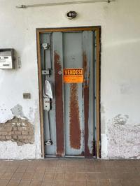 ABITAZIONE DI TIPO POPOLARE AVENTE ACCESSO DIRETTO DAL...
