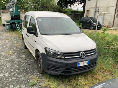 furgone WOLKSWAGEN CADDY – TARGA FT101AA, immatricolato nel 2018, ultima revisionedel 18.12.2024, km 151.900 circa cc 1968 alimentato a gasolio Euro 6, provvisto di libretto di circolazione sprovvisto di certificato di proprietà