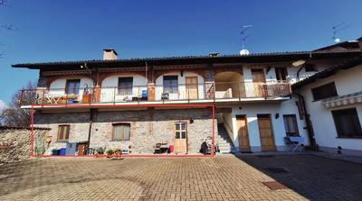 Rif. 9 - Alloggio al piano terra composto da ingresso su...