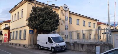 LOTTO 2: Vari fabbricati industriali destinati alla...