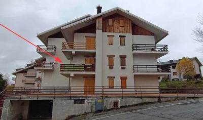 alloggio monolocale in piano primo con cantina in piano primo sotterraneo (seminterrato), sito in Strada provinciale 183 n. 48/B Scala B Interno 6/B, 12087 Pamparato, distinto in Catasto Fabbricati come segue:- Foglio 12, particella 158, subalterno 25, Categoria A/2, Classe 2, Consistenza vani 3,5, Piani 1 S1, Superficie catastale mq. 36, Rendita €. 169,91