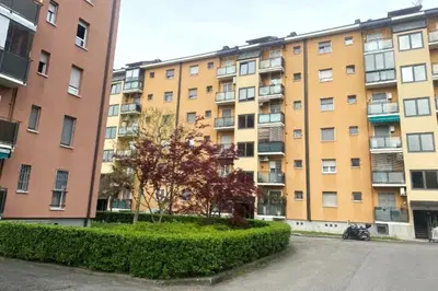 Quota 1/2 di appartamento con cantinetta a Milano (MI), quartiere Bonola,...