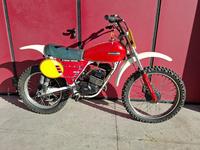 Motociclo da cross senza targa marca FANTIC MOTOR...