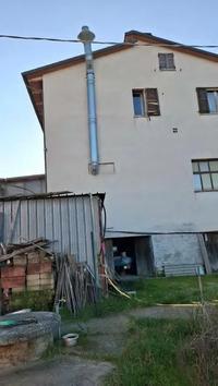 Diritti di piena proprietà su immobile suddiviso in due...