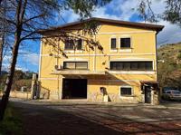 LOTTO 1: Piena proprietà di un capannone industriale...