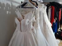 LOTTO 2: N.59 ABITI DA SPOSA