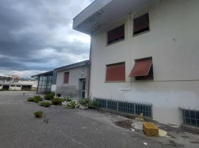 LOTTO 1: Fabbricato a destinazione mista sito in comune di Acquaviva Picena...