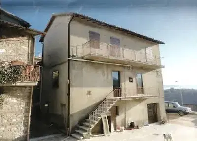 GIANO DELL'UMBRIA (PG) FRAZIONE CASTAGNOLA - LOTTO 2