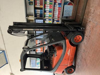 LOTTO 13: CARRELLO ELEVATORE LINDE H16D A GASOLIO