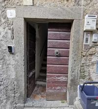 Appartamento di mq 85,00 al piano secondo con annesso...