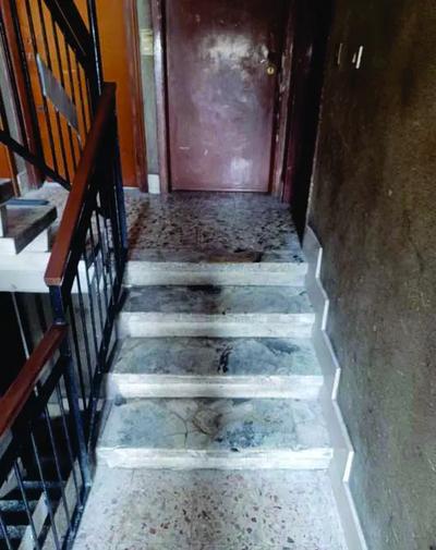 piena proprietà di appartamento ad uso abitazione al piano secondo, composto da disimpegno di ingresso, due locali, un angolo cottura, un bagno oltre ad un balcone a livello con annesso un vano di solaio al piano sottotetto