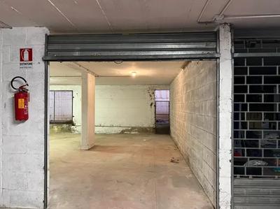 Locale garage ubicato ad Albano Laziale (RM) Via l’Aquila n. 23/E, interno 22, posto al piano S2 dell’edificio (categoria catastale C/6), superficie catastale totale 70 mq.