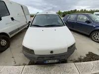 Fiat Punto VanPer visionare la documentazione...