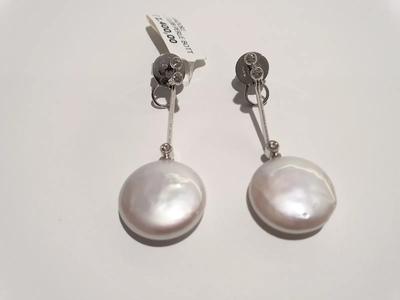 (Lotto n.1745) un paio di orecchini a pendente marca Amadori in oro bianco...