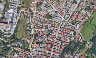 ARZIGNANO (VI) - VIA RIOTORTO n. 6 - APPARTAMENTO al piano secondo composto da cucina soggiorno, due camere, bagno, terrazza. Due cantine al piano seminterrato. Autorimessa al piano terra. Occupat...
