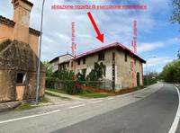 Fabbricato d'abitazione (PT-1) con cortile ad uso comune...