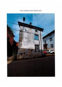 Piena proprietà di immobili siti in Ziano Piacentino,...