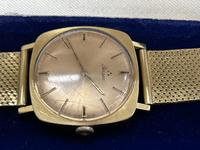 Lotto 2: Un orologio uomo marca Perseo carica manuale...