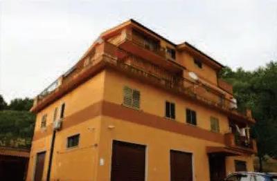 Unità immobiliare abitazione di tipo residenziale ubicata al piano secondo, di un fabbricato.