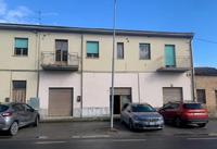 piena proprietà su beni posti in Buonconvento censiti al...