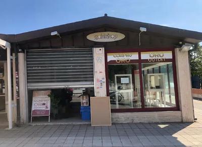 LOTTO 3: Locale Commerciale Cat. C/1, sito in Roma, Via di Acilia n. 71/A (piano T - S1) iscritto al NCEU del Comune di Roma al Foglio 1110, part. 1524, Sub 609, zona 6, classe 8, 234 mq, rendita € 5.655,82.