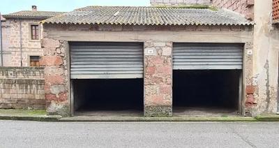 Lotto 2: Fabbricato, composto da due locali garage, sito in Fordongianus via...