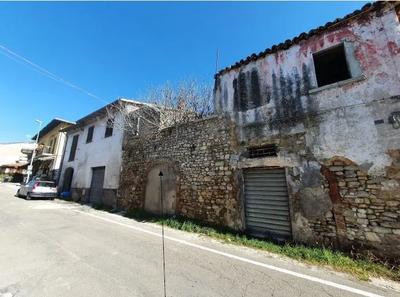 SPOLETO (PG) FRAZ. STRETTURA LOTTO 2
