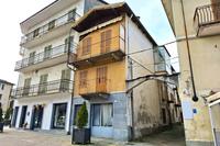 Edificio cielo-terra a Bagnolo Piemonte (CN), piazza San...