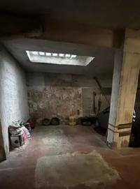 LOTTO 5: Posto auto coperto in garage condominiale sito...