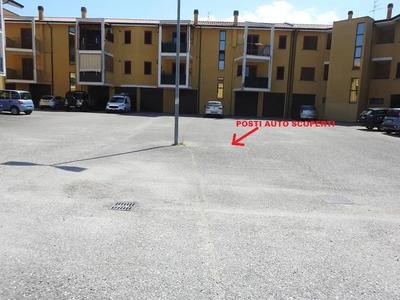 n.2 Posti auto scoperti 