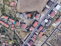 Unità immobiliare, con annessa corte condominiale, al...