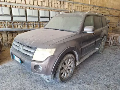 Autocarro Mitsubishi PajeroPer visionare la documentazione disponibile, si...