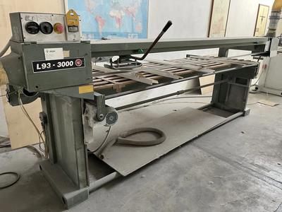 Liquidazione Coatta Amministrativa CORES ITALIA SOC. COOP - LOTTO 40: LEVIGATRICE A NASTRO mod. L/93 - 3000, SPROVVISTA DI DOCUMENTI.  SI RICORDA INOLTRE CHE TRATTANDOSI DI VENDITA FORZATA NON E' SOGGETTA A NORME CONCERNENTI LA GARANZIA PER VIZI O PER MANCANZA DI QUALITA', PERTANTO, SI INVITA CHIUNQUE FOSSE INTERESSATO A PRENDERE APPUNTAMENTO PER VISIONARE I BENI.