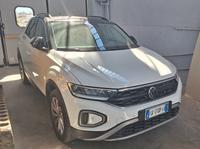 Autocarro Wolkswagen T-Roc 1.0Per visionare la...