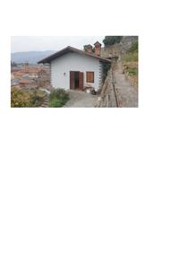Quota di proprietà di 1/6 di fabbricato di civile...