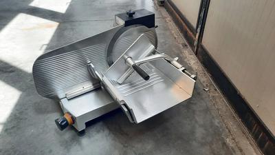 (Lotto n.1) - Affettatrice marca BERKEL modello AV-35 matricola 355281, diametro lama 350 mm